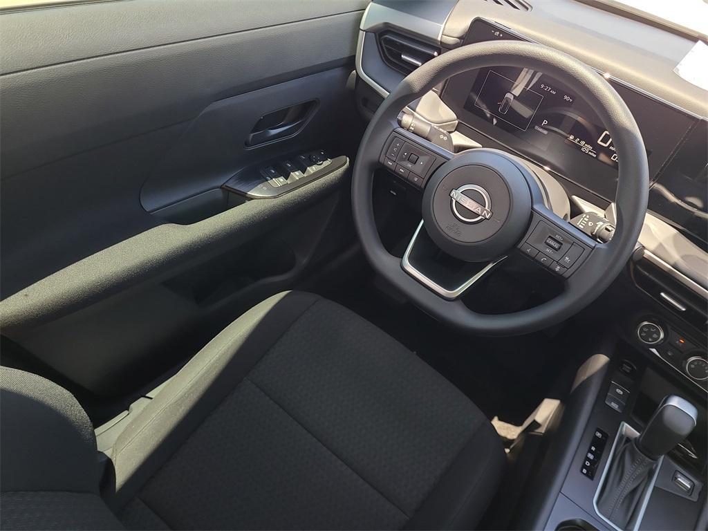 new 2025 Nissan Kicks car, priced at $23,281