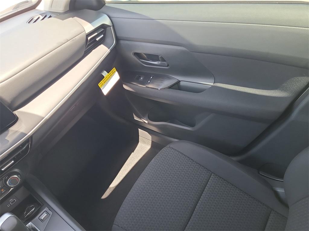 new 2025 Nissan Kicks car, priced at $23,281