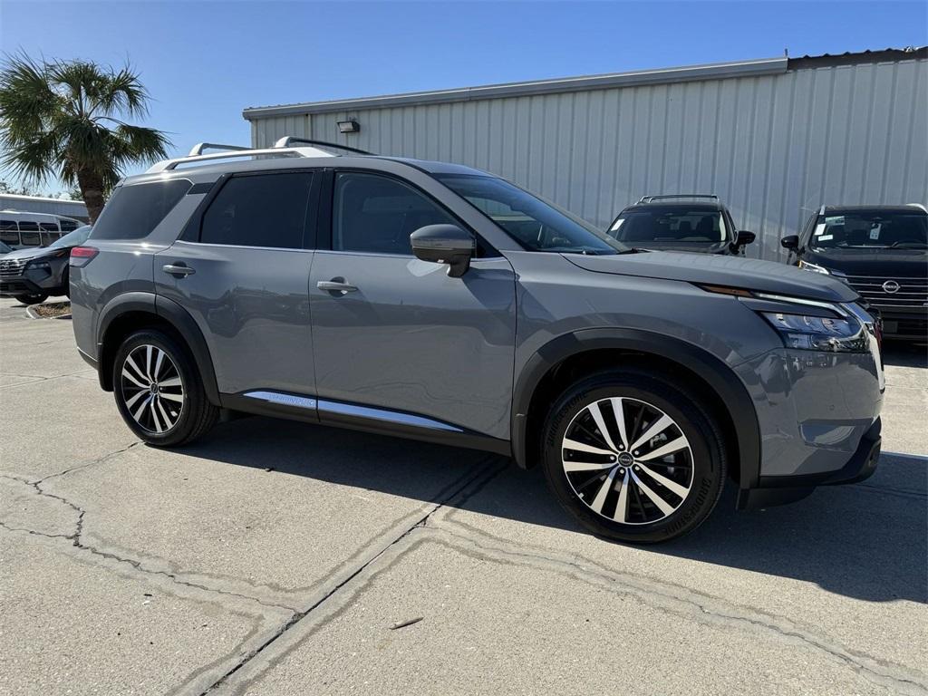 new 2025 Nissan Pathfinder car, priced at $45,946