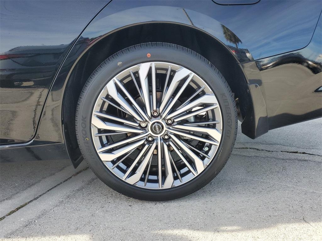 new 2025 Nissan Altima car, priced at $31,335