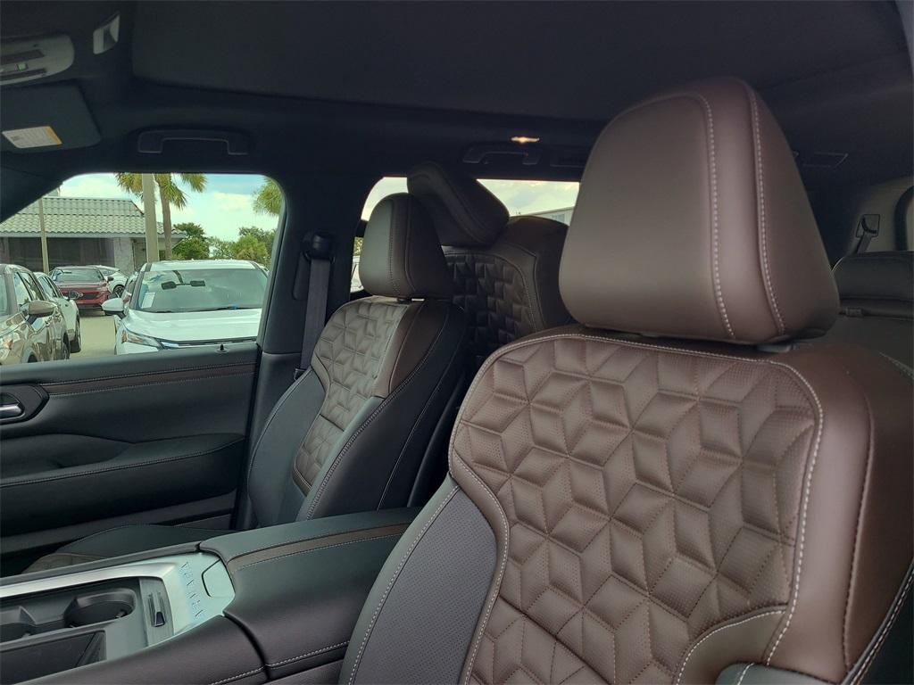 new 2025 Nissan Armada car, priced at $81,160