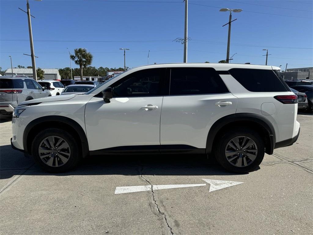 new 2024 Nissan Pathfinder car, priced at $31,000