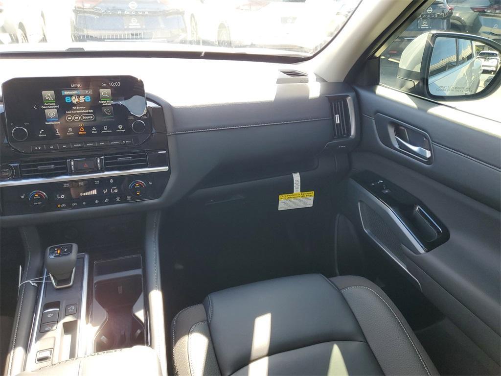 new 2025 Nissan Pathfinder car, priced at $40,721