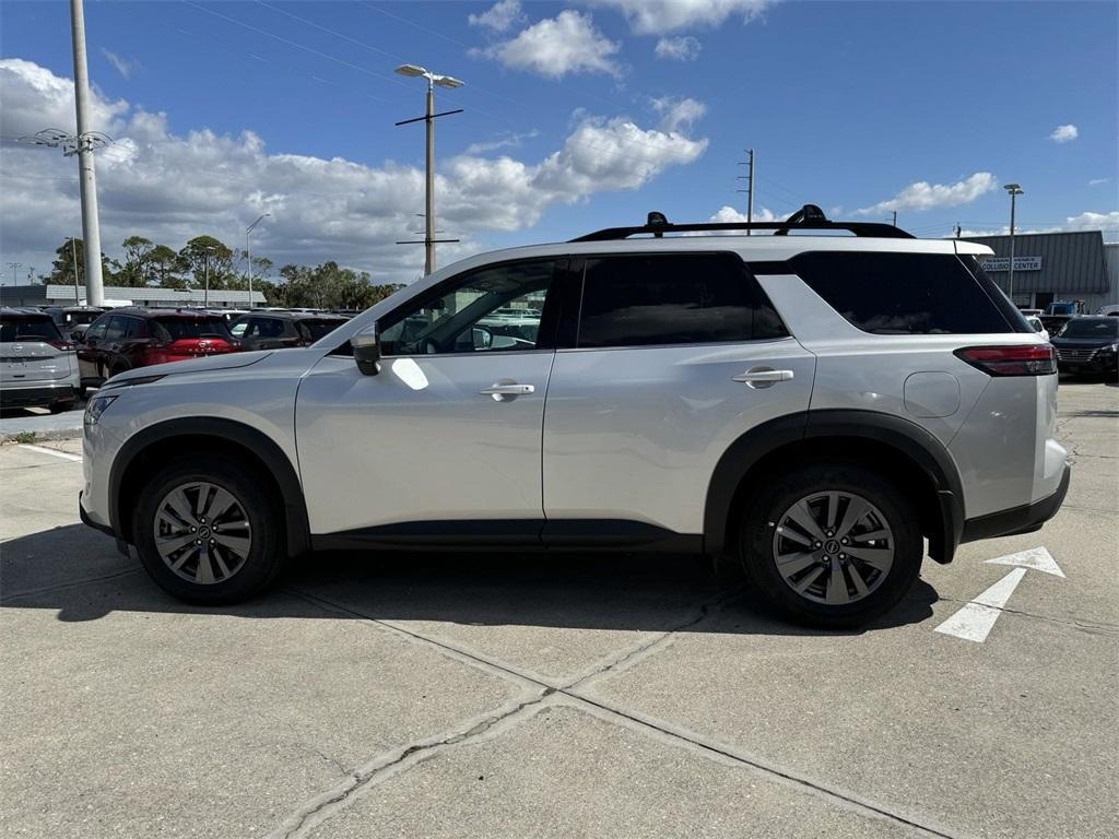 new 2024 Nissan Pathfinder car, priced at $35,500