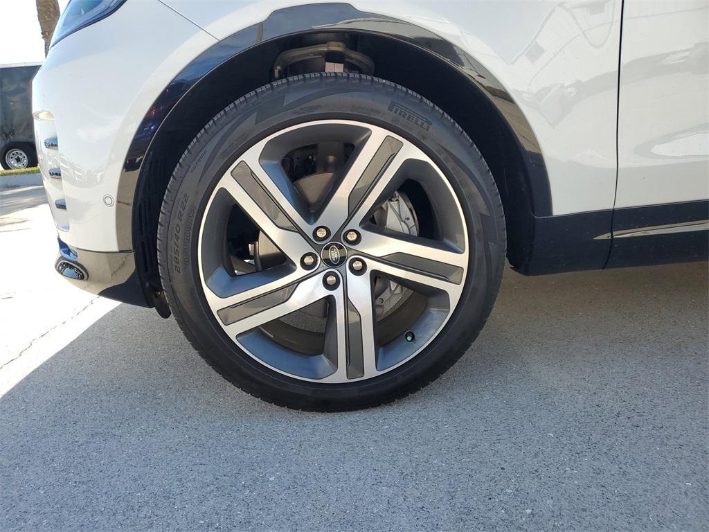 used 2024 Land Rover Discovery car, priced at $50,991