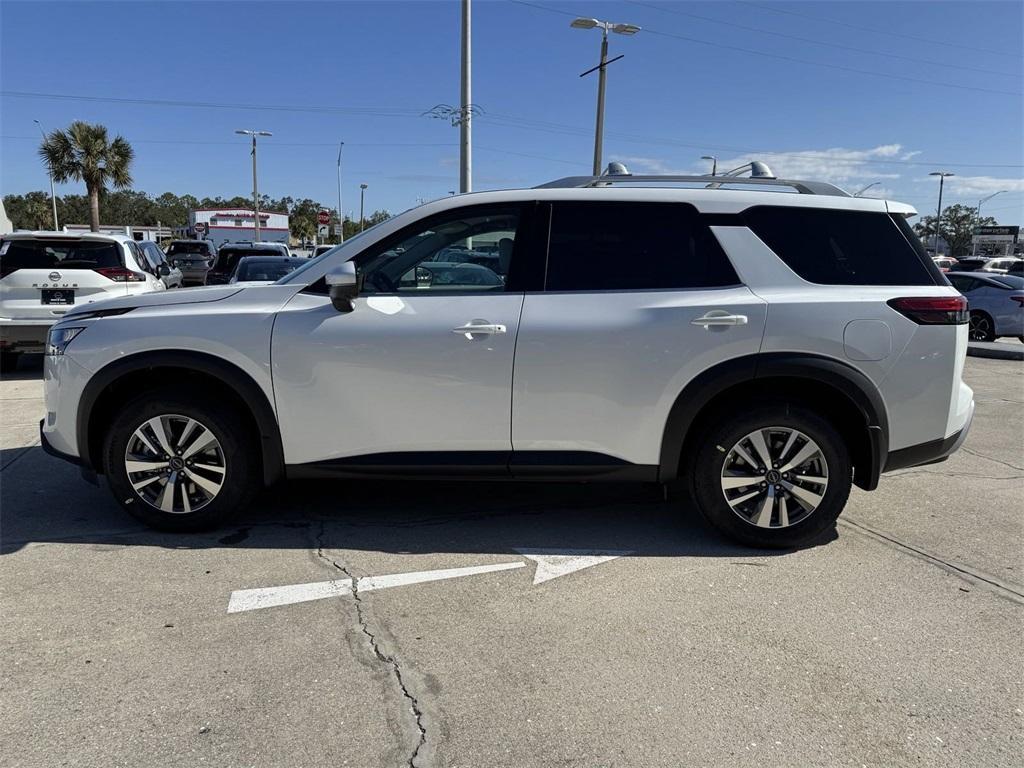 new 2025 Nissan Pathfinder car, priced at $39,999