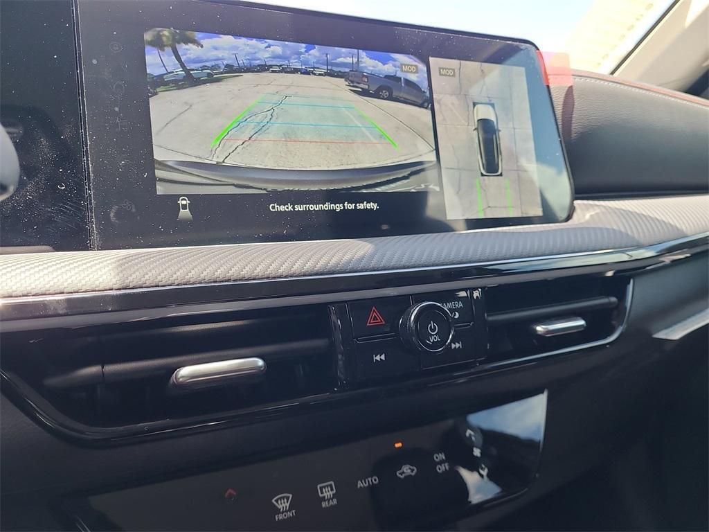 new 2025 Nissan Kicks car, priced at $27,981