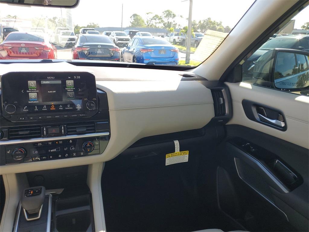 new 2025 Nissan Pathfinder car, priced at $35,626