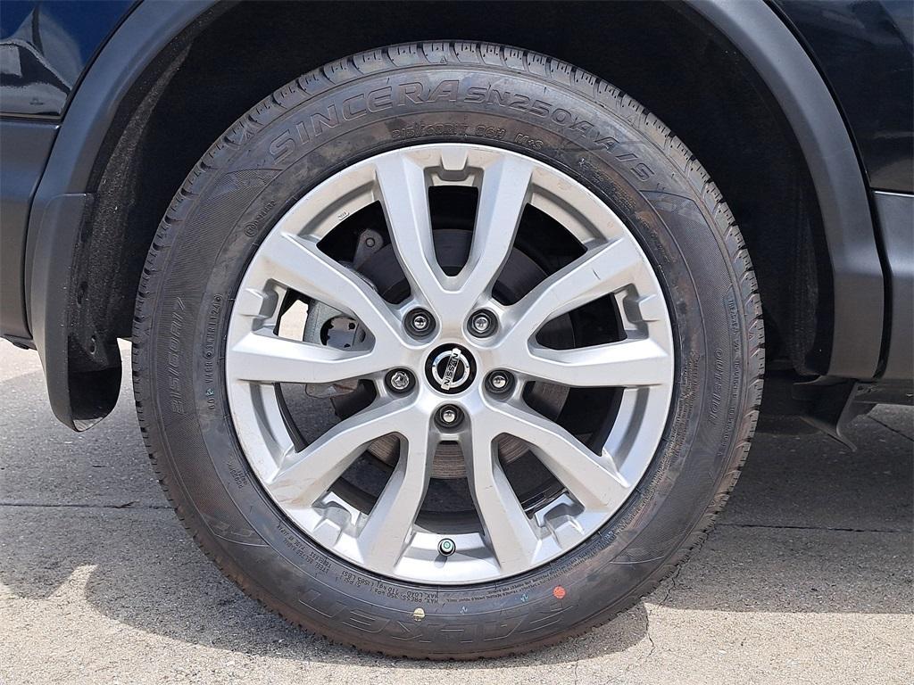 used 2022 Nissan Rogue Sport car, priced at $17,991
