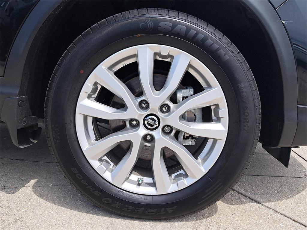 used 2022 Nissan Rogue Sport car, priced at $17,991