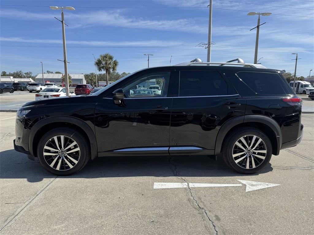 new 2025 Nissan Pathfinder car, priced at $47,989