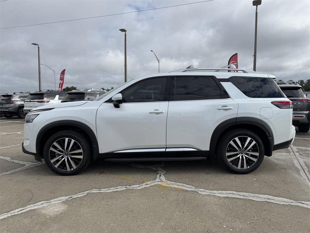 new 2025 Nissan Pathfinder car, priced at $51,038