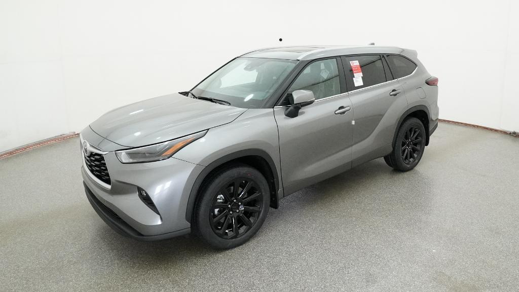 new 2026 Toyota Highlander car, priced at $50,678