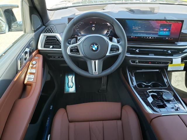 new 2025 BMW X7 car, priced at $117,560