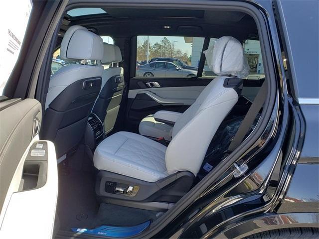 new 2025 BMW X7 car, priced at $93,010