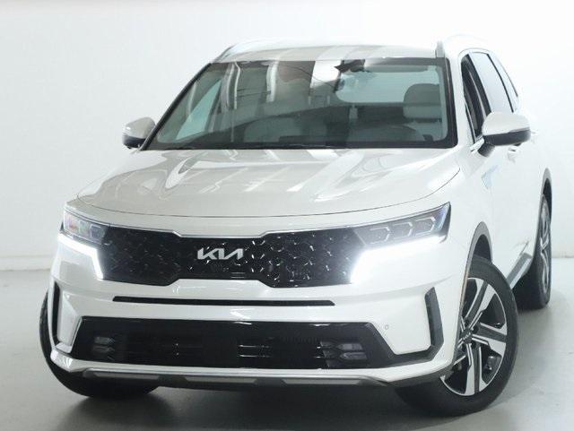 used 2023 Kia Sorento Hybrid car, priced at $31,425