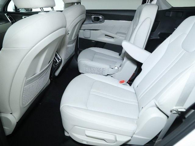 used 2023 Kia Sorento Hybrid car, priced at $31,425