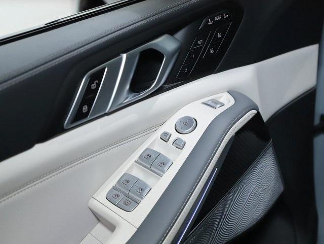 used 2025 BMW X7 car, priced at $91,667