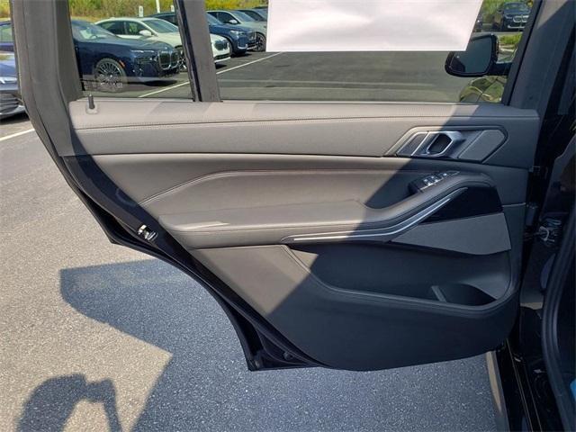 new 2026 BMW X7 car