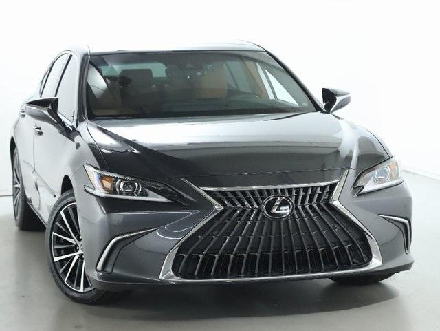 used 2025 Lexus ES 350 car, priced at $42,922