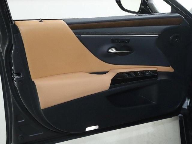 used 2025 Lexus ES 350 car, priced at $42,922