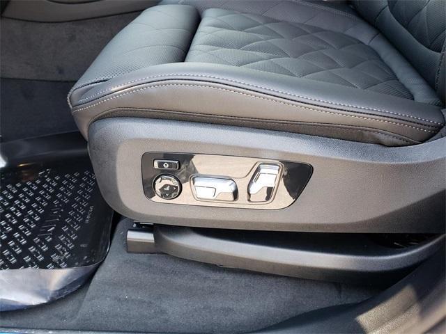new 2026 BMW X7 car, priced at $97,785