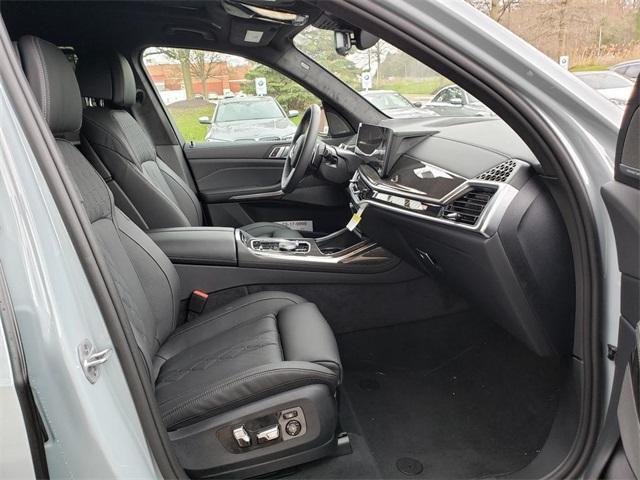 new 2025 BMW X7 car, priced at $117,285