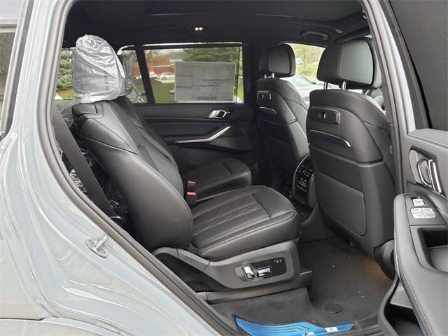 new 2025 BMW X7 car, priced at $117,285