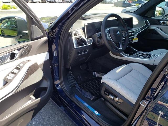 new 2026 BMW X7 car, priced at $95,935