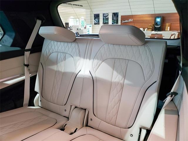 new 2026 BMW X7 car