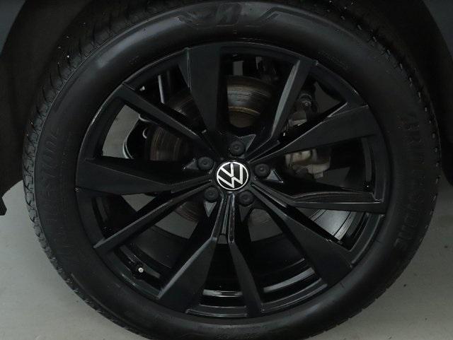 used 2024 Volkswagen Atlas Cross Sport car, priced at $38,999