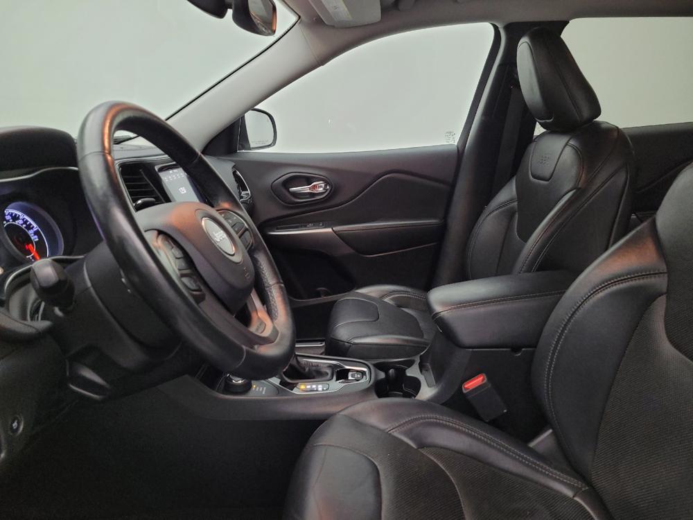 used 2019 Jeep Cherokee car, priced at $18,995