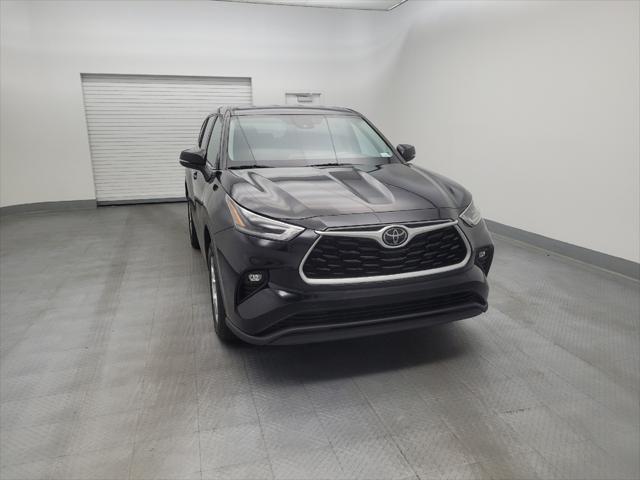 used 2021 Toyota Highlander car, priced at $26,695