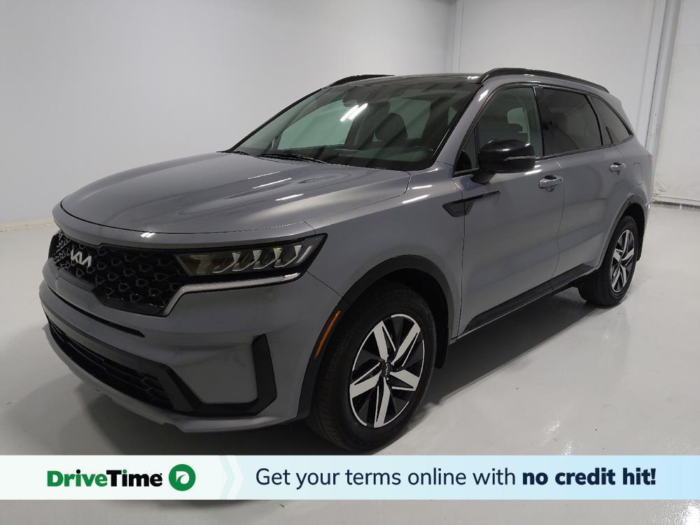 used 2022 Kia Sorento car, priced at $28,095