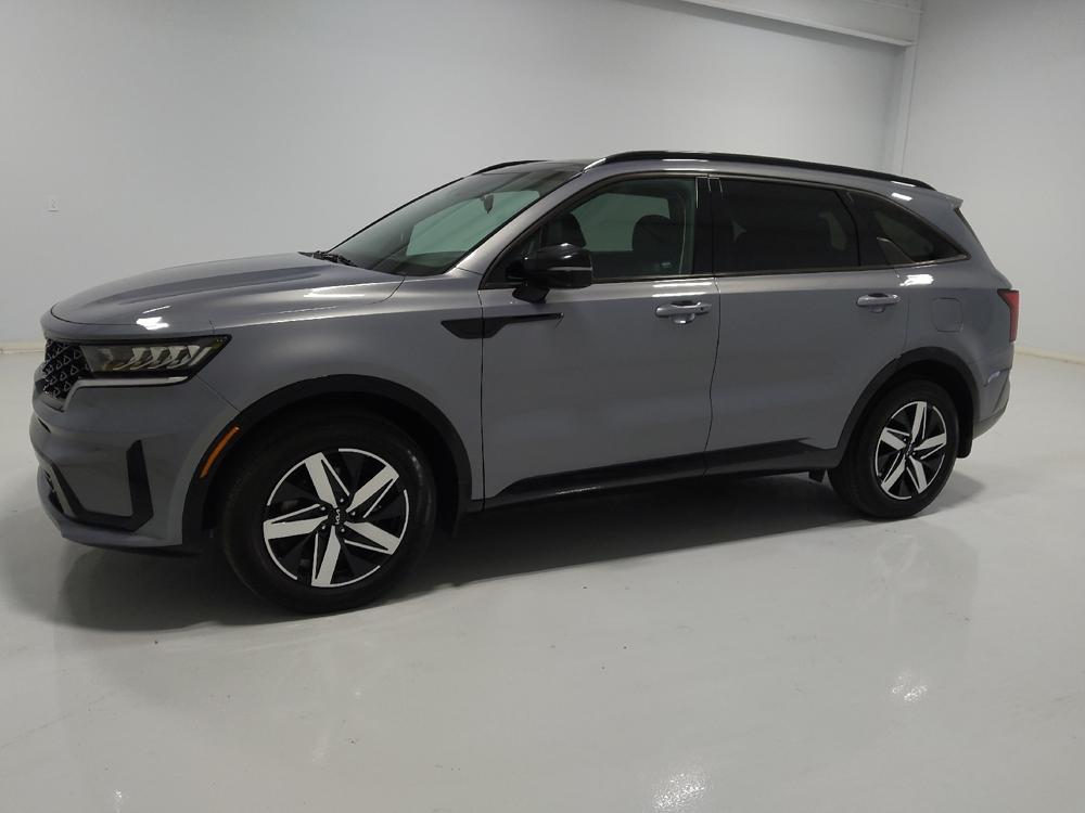 used 2022 Kia Sorento car, priced at $28,095