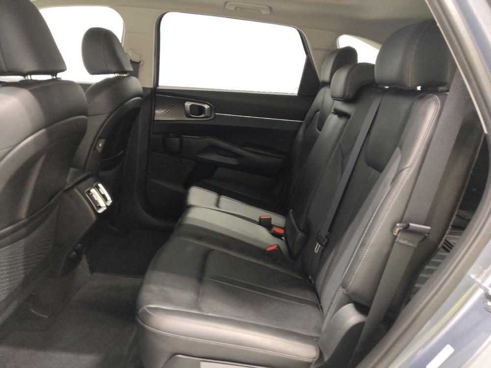 used 2022 Kia Sorento car, priced at $28,095