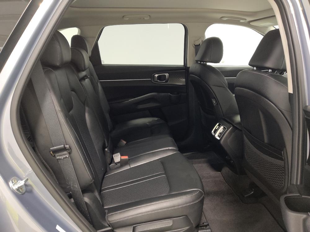used 2022 Kia Sorento car, priced at $28,095