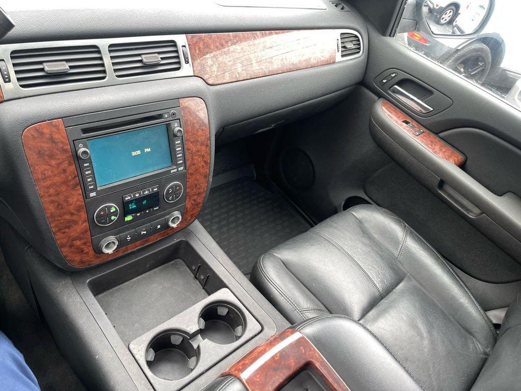 used 2007 Chevrolet Suburban car, priced at $5,988