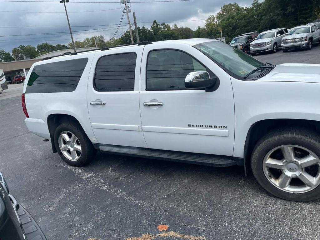 used 2007 Chevrolet Suburban car, priced at $5,988