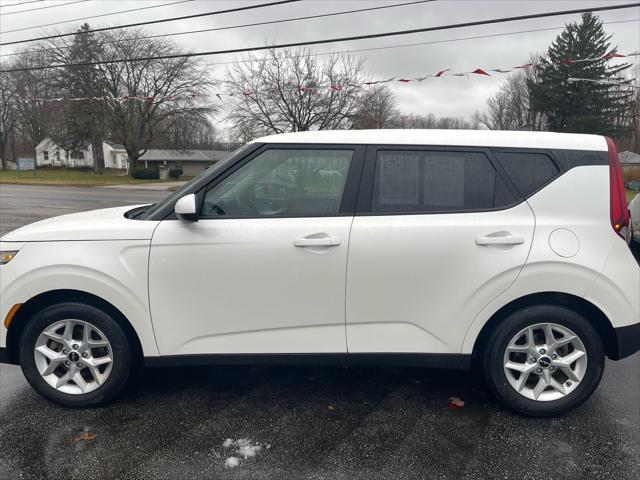 used 2022 Kia Soul car, priced at $14,488