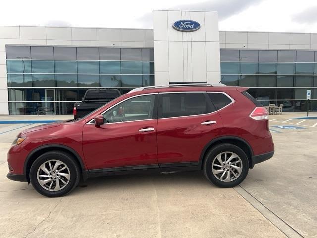 used 2015 Nissan Rogue car, priced at $17,900