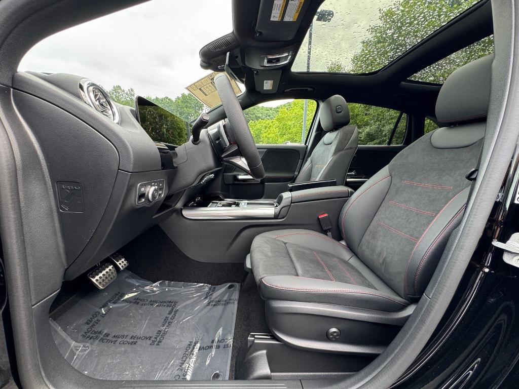 used 2025 Mercedes-Benz GLA 250 car, priced at $46,000