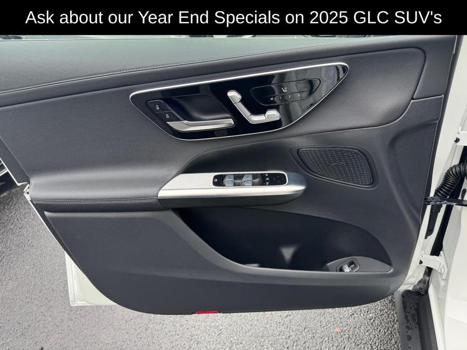 new 2025 Mercedes-Benz GLC 300 car, priced at $54,285