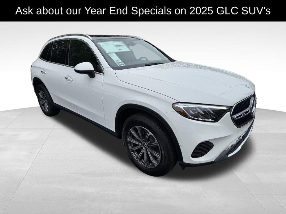 new 2025 Mercedes-Benz GLC 300 car, priced at $54,285