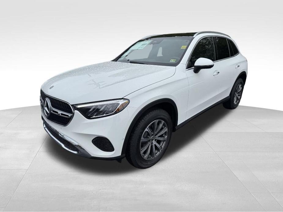 new 2025 Mercedes-Benz GLC 300 car, priced at $54,285