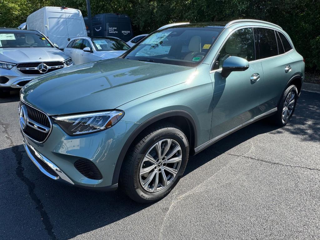 new 2025 Mercedes-Benz GLC 300 car, priced at $58,555
