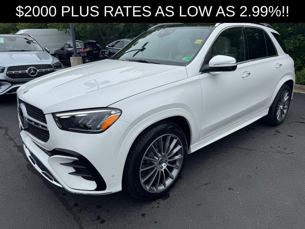 new 2025 Mercedes-Benz GLE 450 car, priced at $84,550