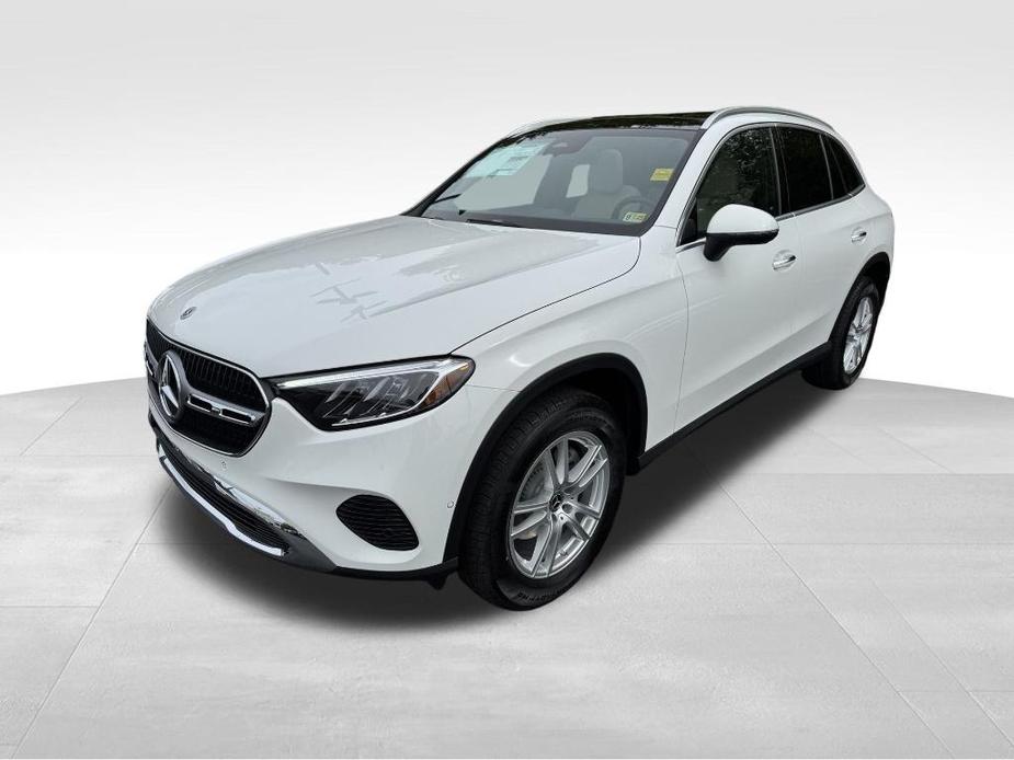 new 2025 Mercedes-Benz GLC 300 car, priced at $54,250