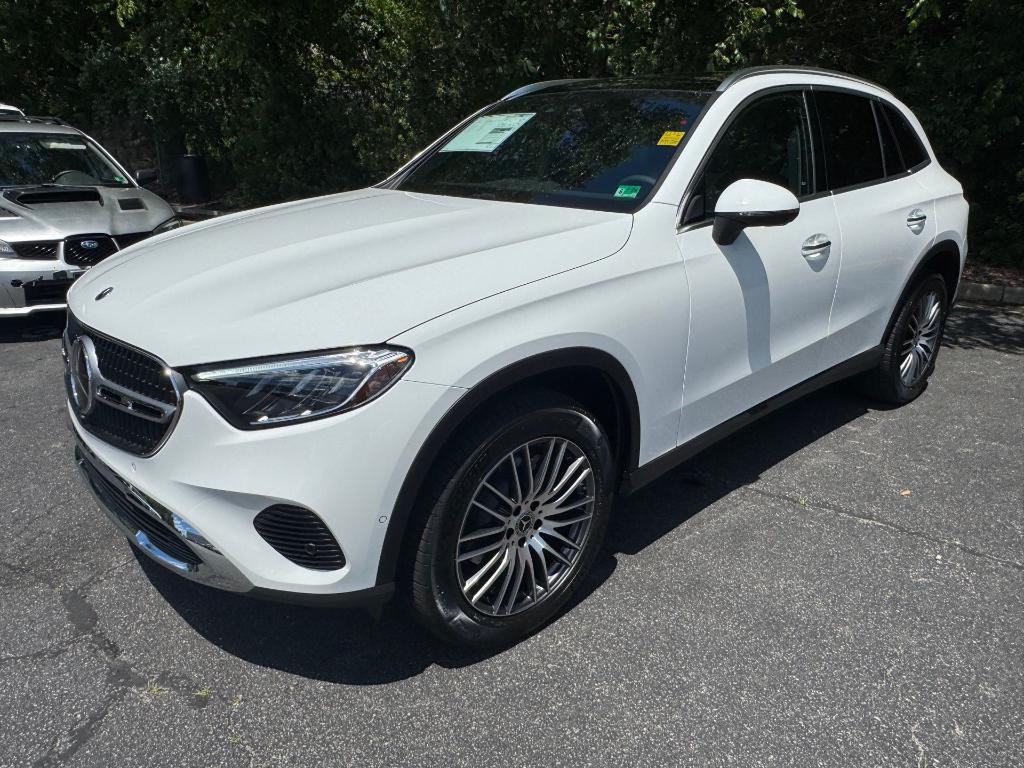 new 2025 Mercedes-Benz GLC 300 car, priced at $59,770