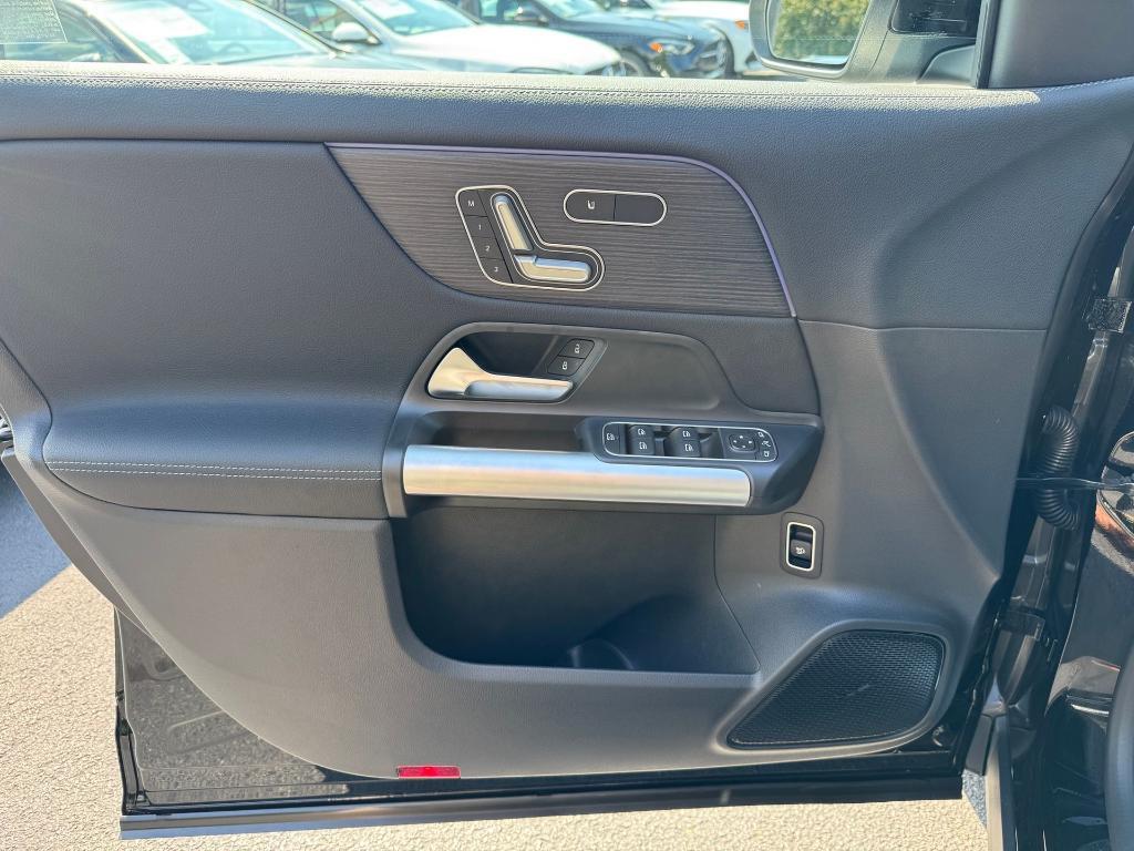 used 2025 Mercedes-Benz GLA 250 car, priced at $46,500
